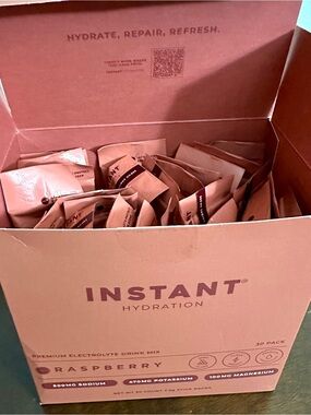 Instant Hydration Premium Electrolyte Drink Mix • Raspberry • 29 Pack
